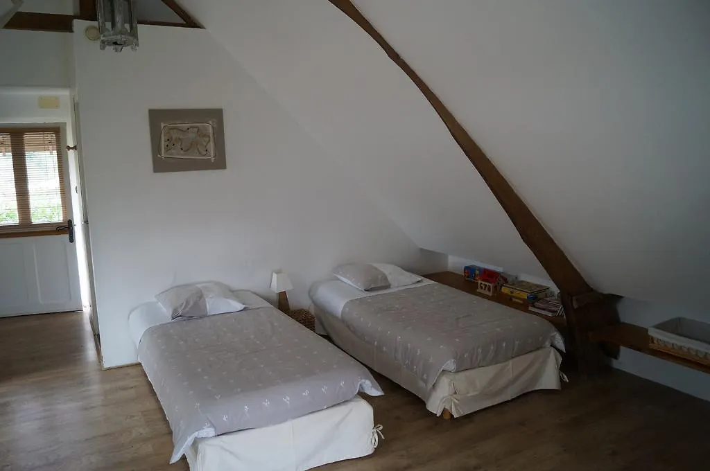 Bed and Breakfast La Chataigneraie à Pleudihen France